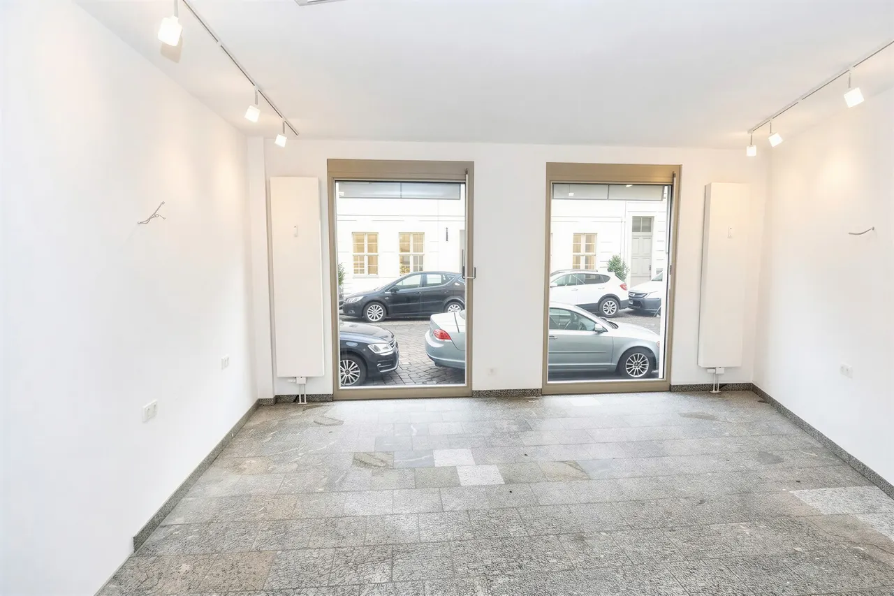 EG - Ladenlokal Vorne