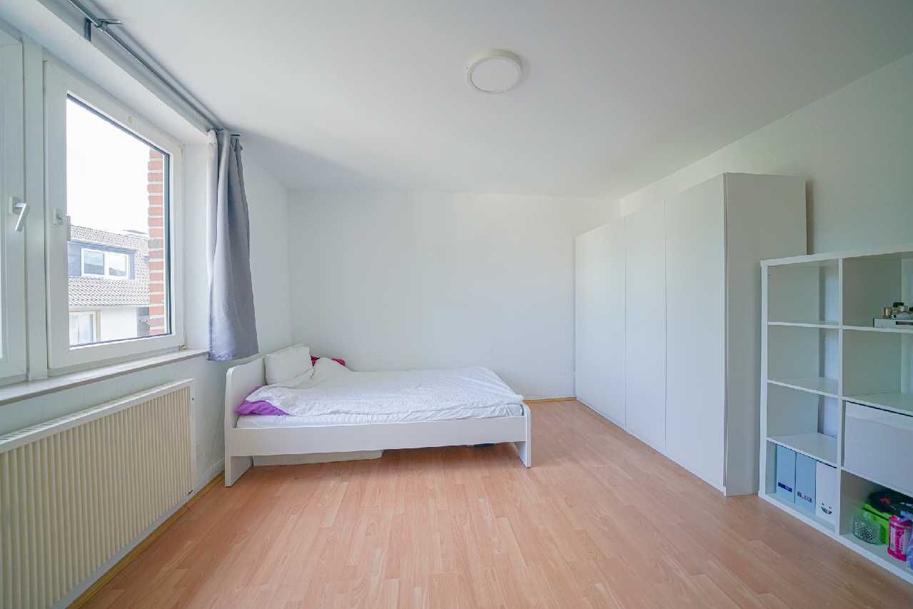 Ratingen-Ost: Helle 2-Zimmer-Wohnung mit Einbauküche und Gartenmitbenutzung - Photo 2