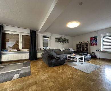 3-Zimmer-Etagenwohnung mit Balkon, Garage - Photo 1