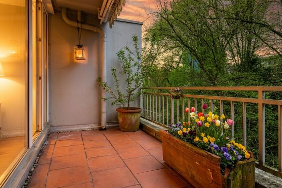 ETW MIT TOLLEM BALKON + AUFZUG IN DÜSSELDORF-FLINGERN/DÜSSELTAL!