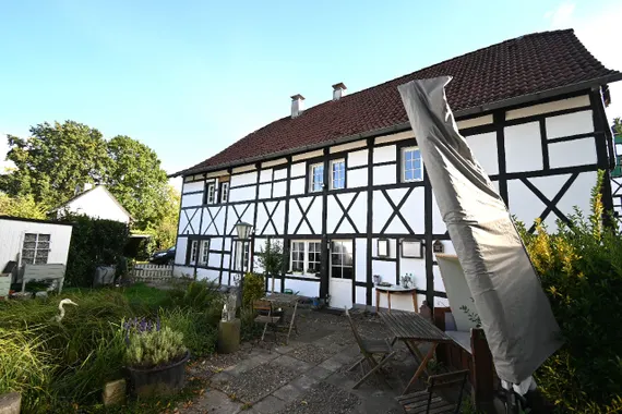 *** Wohnen im Denkmal: Charmantes Fachwerkhaus mit Garten... ***