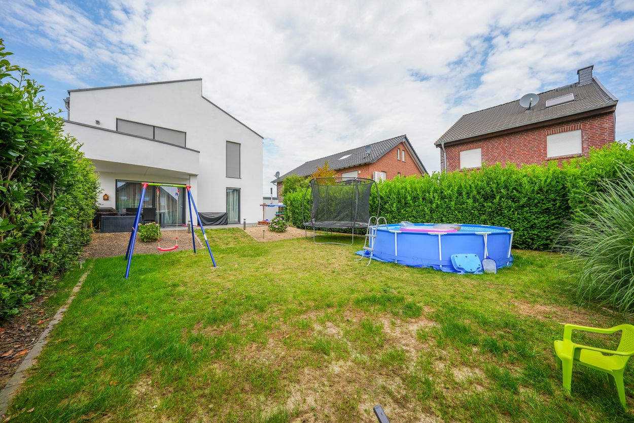 Modern, hell, privat: Traumwohnung mit Terrasse & eigenem Garten