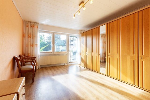 Elternschafzimmer mit Balkon