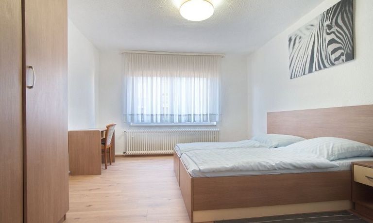 Sleeping room2
