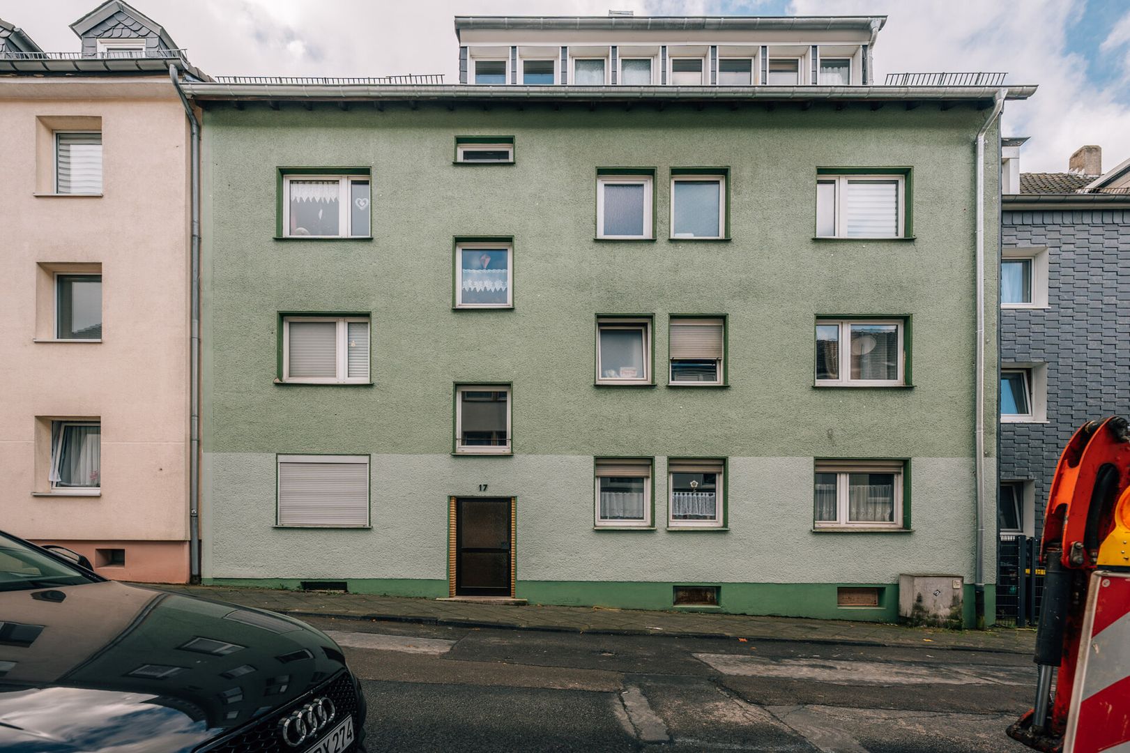 Attraktive Dachgeschosswohnung in Top-Lage – perfekt für Singles, Paare und Investoren