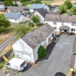 Einfamilienhaus mit ca. 105 m² Wohnfläche, 6 Zimmern und 613 m² Grundstück in Quirrenbach