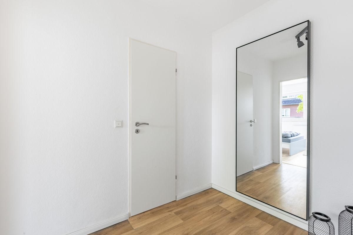 Verbindungsraum zwischen Schlafzimmer und Badezimmer