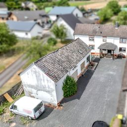 Einfamilienhaus mit ca. 105 m² Wohnfläche, 6 Zimmern und 613 m² Grundstück in Quirrenbach