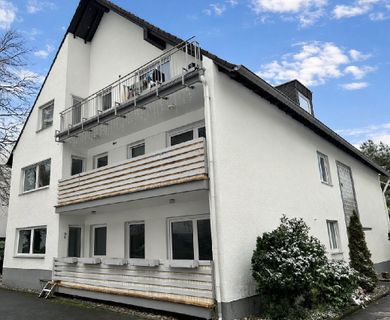 Großzügige 3-Zimmer-EG-Wohnung mit Balkon + Garage in ruhiger Waldrandlage