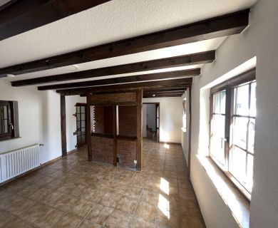 Charmantes Altbauhaus mit Garten und Carport - Photo 1