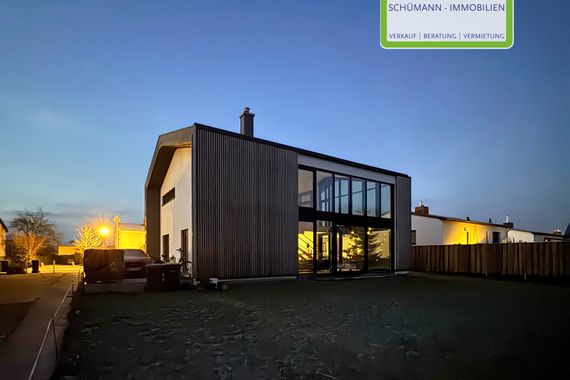 Modernes, sehr großzügiges Einfamilienhaus mit Loft-Charakter im Zentrum von Kühlungsborn