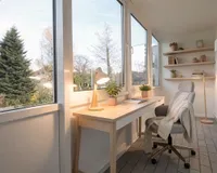 Verglaster Westbalkon  -KI Home Staging