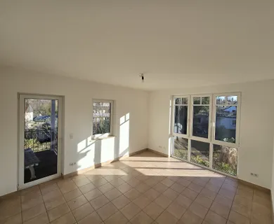 Großzügige Erdgeschosswohnung mit Balkon und Terrasse - Photo 3