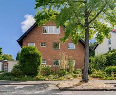 Renoviertes Ein‑bis Zweifamilienhaus mit Garten und viel Platz