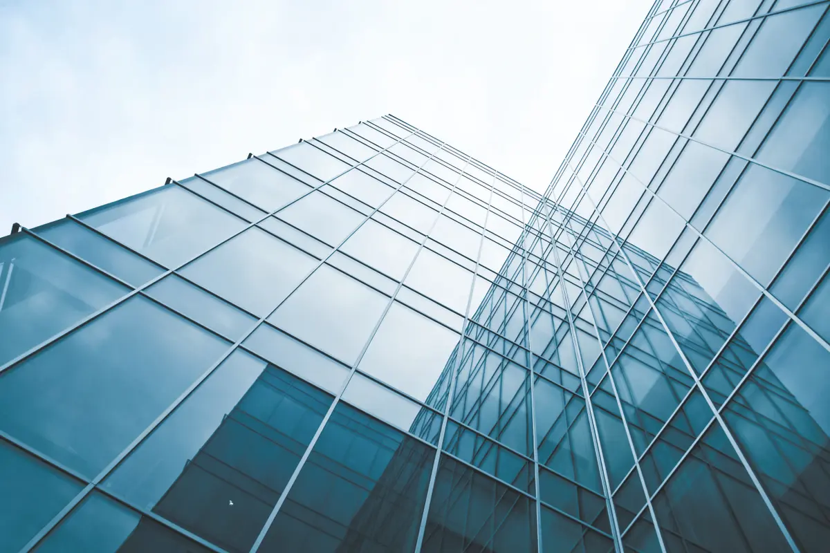 transparent glass wall of office building Gewerbe