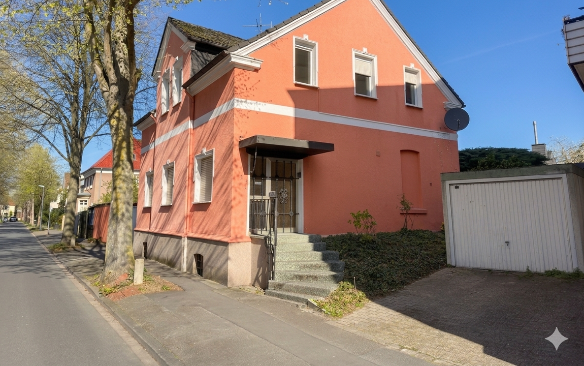 Kurbad-Villa mit Kamin, Terrasse, Keller, Garten, Garage und Gartenhaus