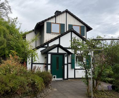 Einfamilienhaus/ Wochenendhaus in ruhiger, grüner Lage mit individuellem Ausbaupotenzial