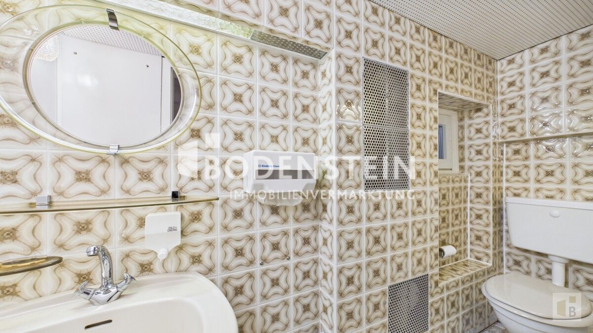 UG WC