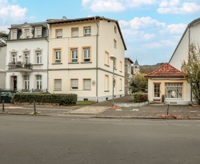 *Provisionsfrei* Rhöndorf: Gebäude-Ensemble mit vielen Möglichkeiten