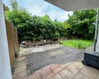 überdachte Terrasse + Garten