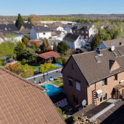 Charmantes Einfamilienhaus mit Innenhof & Carport in zentraler Lage von Sankt Augustin