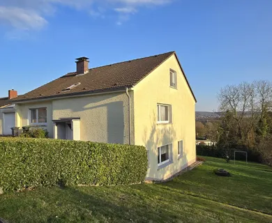 Einfamilienhaus mit Einliegerwohnung Garage und Fernblick in Fröndenberg