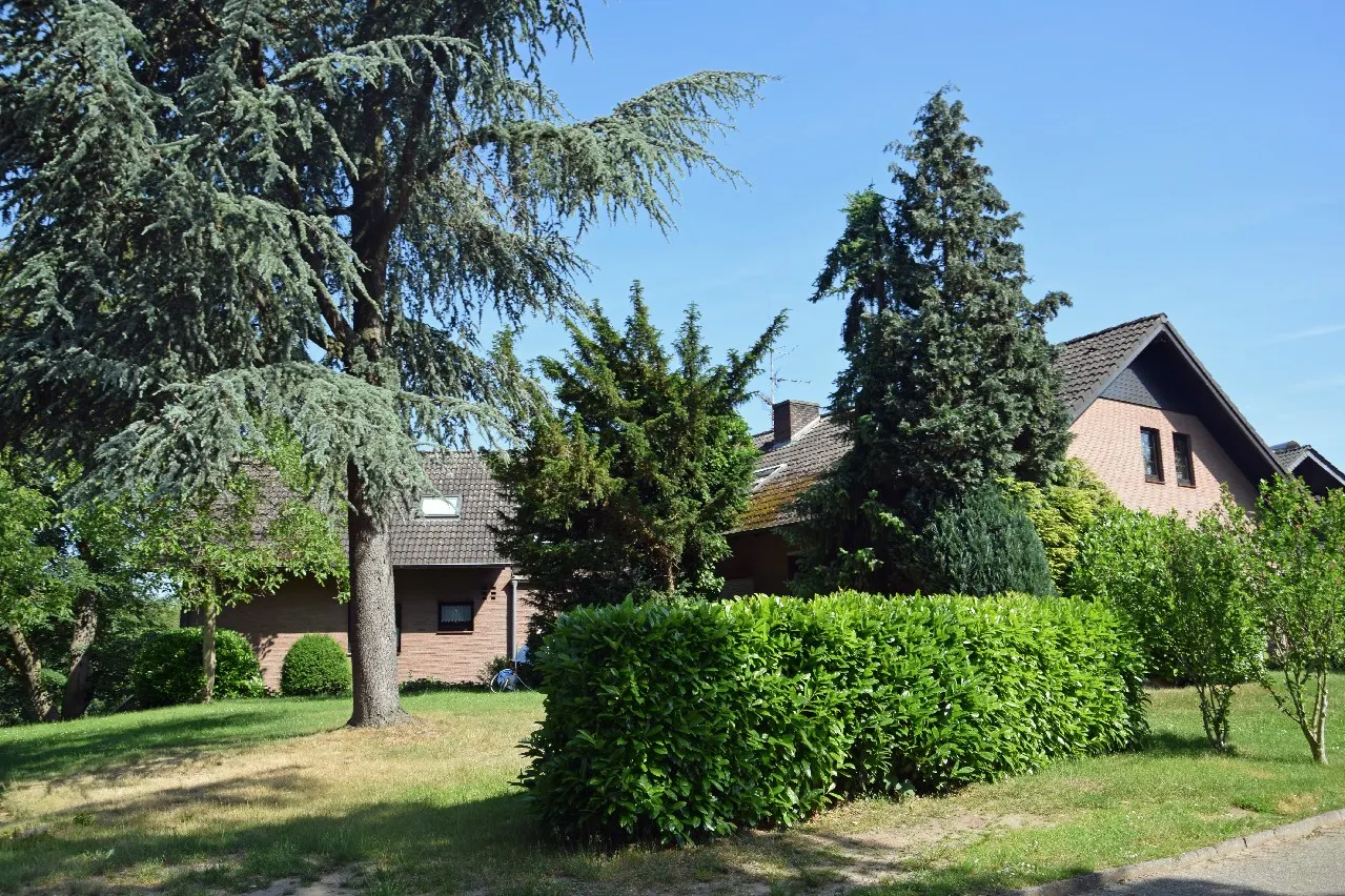 Außergewöhnliche Kapitalanlage: Gepflegtes 6-Parteienhaus in naturnaher Lage von 41334 Nettetal