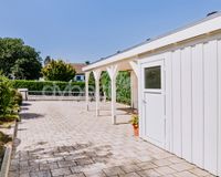 Carport mit Blick zur Straße