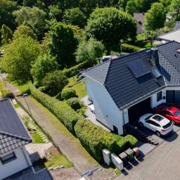 Exklusives Wohnhaus mit Einliegerwohnung und großem Garten in traumhafter Lage vor Limburg!