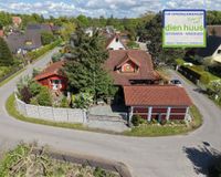 Massives Einfamilienblockhaus mit Ferienhaus in ländlicher Lage