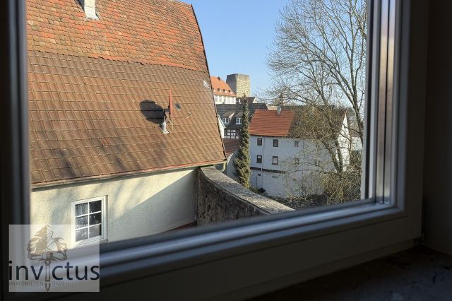 Blick zum roten Turm