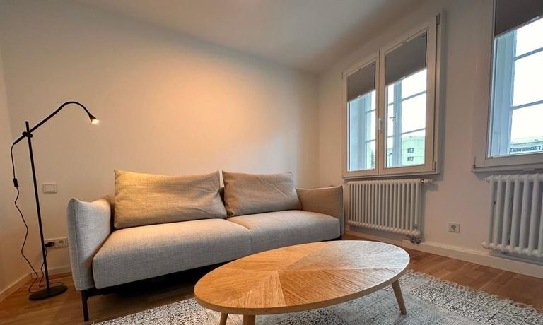 Wohnzimmer mit Schlafcouch