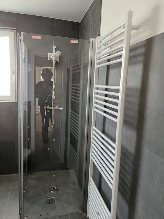 Frisch sanierte 2-Zimmer Wohnung mit Küche & Balkon - Photo 5