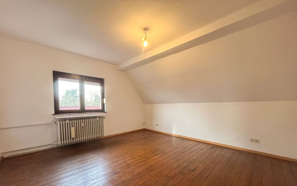 Geräumige Einliegerwohnung mit Dachboden und Kellerabteil