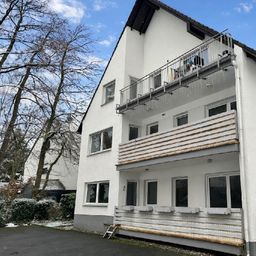 Großzügige 3-Zimmer-EG-Wohnung mit Balkon + Garage in ruhiger Waldrandlage
