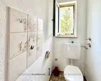 separates WC