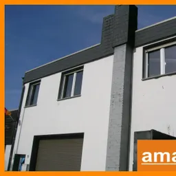 Oben Wohnen, unten Arbeiten!
Wohnhaus mit Halle auf großem Grundstück, inkl. Bachlauf.