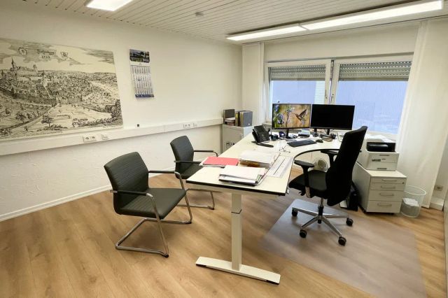 Büro EG