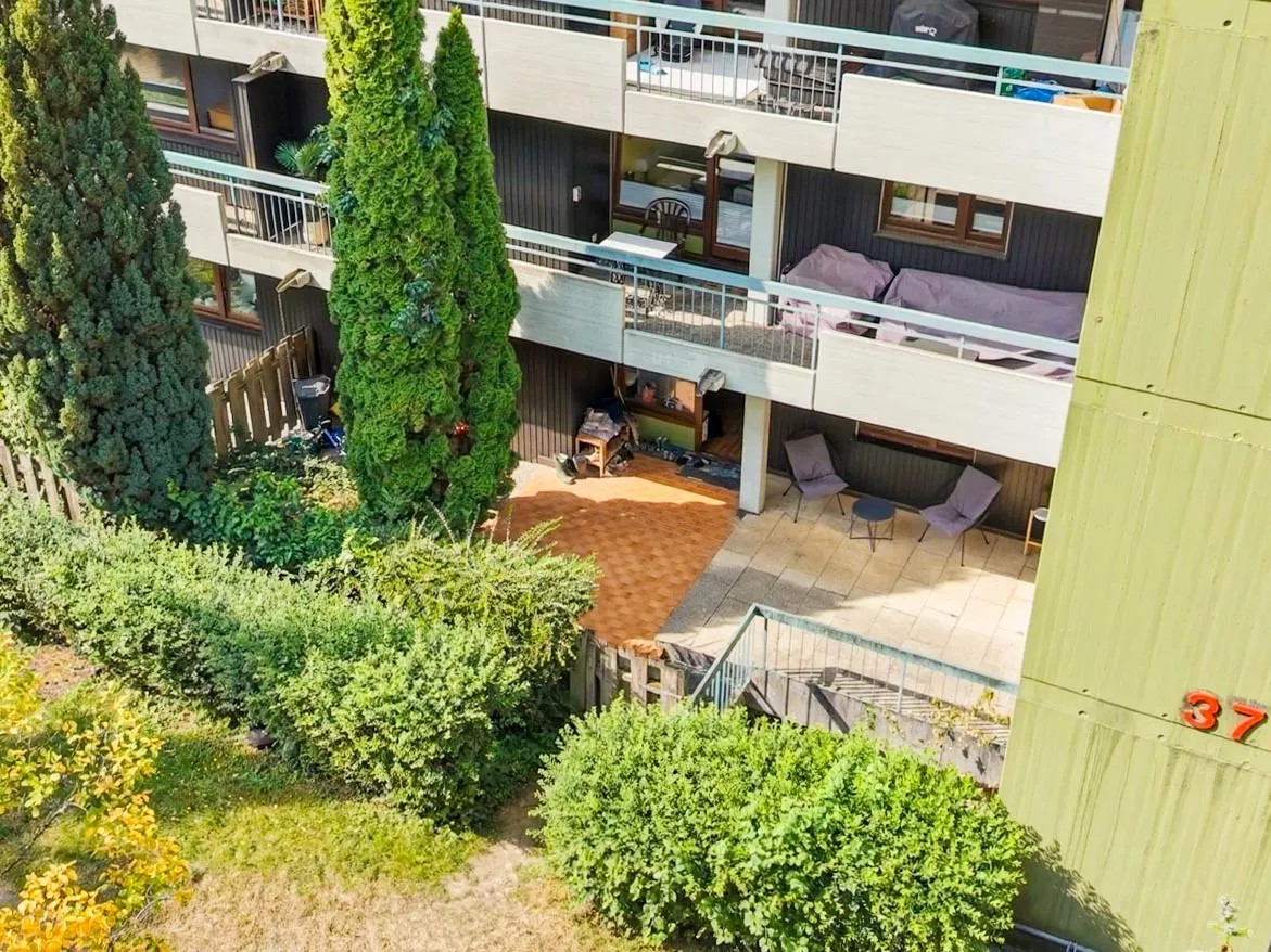 Terrasse (vorne)