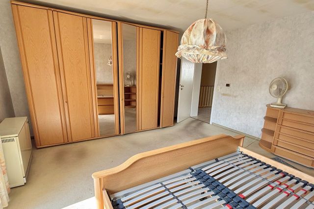 OG Schlafzimmer mit Balkon (Nr. 1)