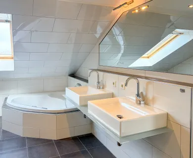 Modernisierter Altbau-Traum: großzügige Maisonette Wohnung im Herzen von Schwelm - Photo 5