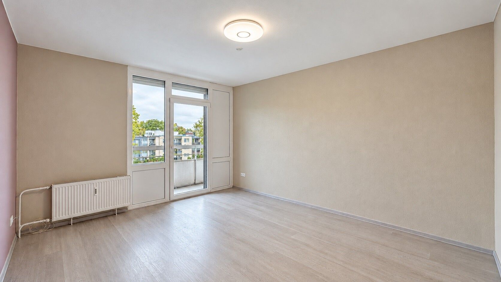 HELLE 3-ZIMMER-WOHNUNG MIT GROßEM SONNENBALKON IN KREFELD-FISCHELN ZU MIETEN! - Foto 3