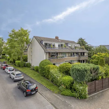 Seltenheit: 3-Zimmer-Gartenwohnung mit zwei Bädern und Garage in Ratingen-Mitte