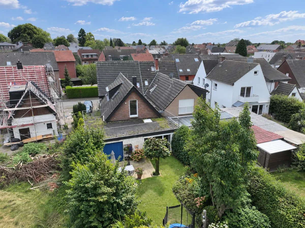 Rückansicht Vogelperspektive
