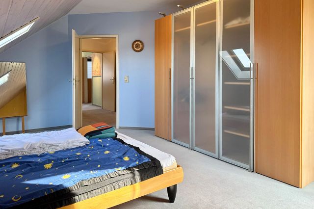 DG Schlafzimmer mit Balkon