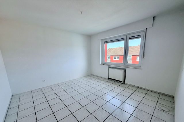 geräumiges Schlafzimmer