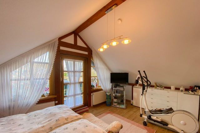 Schlafzimmer DG