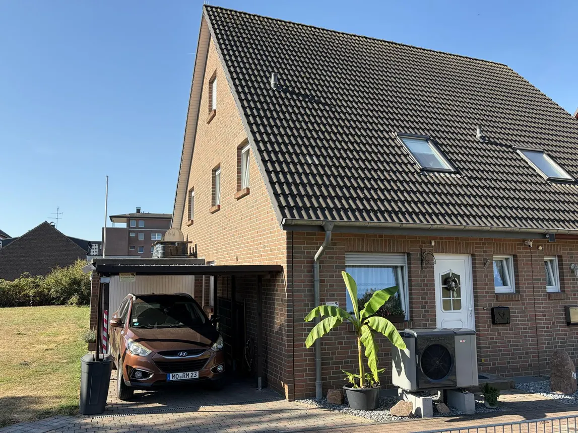 Moderne Doppelhaushälfte mit A+Energieeffizienz in ruhiger Lage von Moers-Repelen