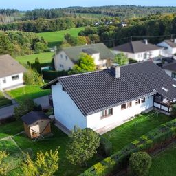 Gemütliches Einfamilienhaus mit möglicher ELW in ruhiger Lage von Willroth!