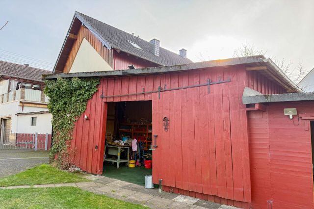 Ehem. Carport